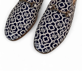 Chill Relax Fit Women's Printed Mules In Blue And White