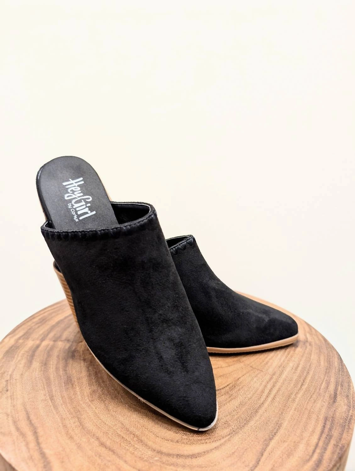 Cushioned heel Durable materials Women Sizzle Mule Sandal In Black