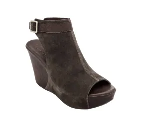 Women's Berit Wedge Sandals In Dark Brown Relaxed Outdoor Footwear